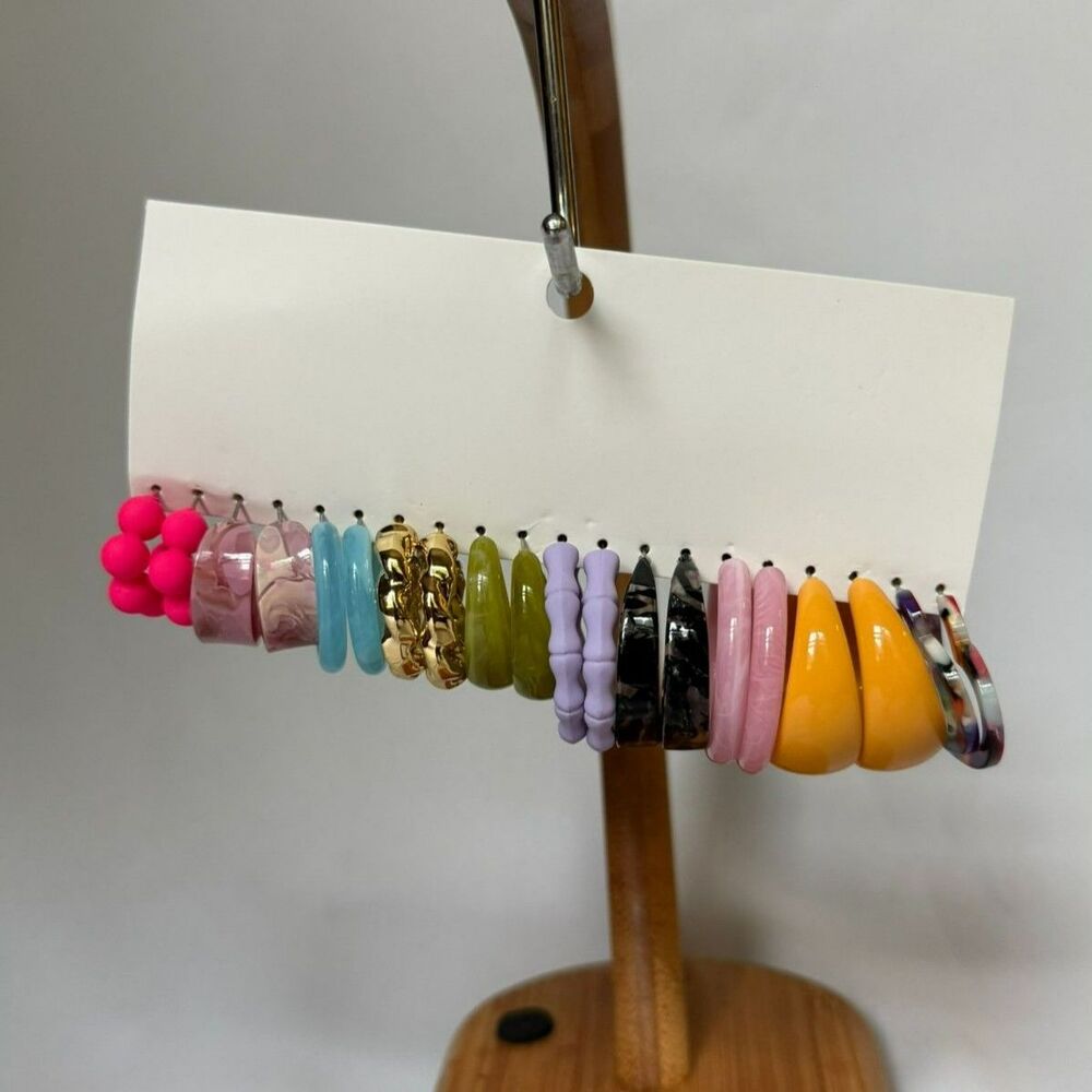 39 Pairs Acrylic Colorful Chunky Earrings - Picture 2 of 6